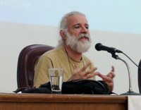 "Quem são os anormais da hora?"